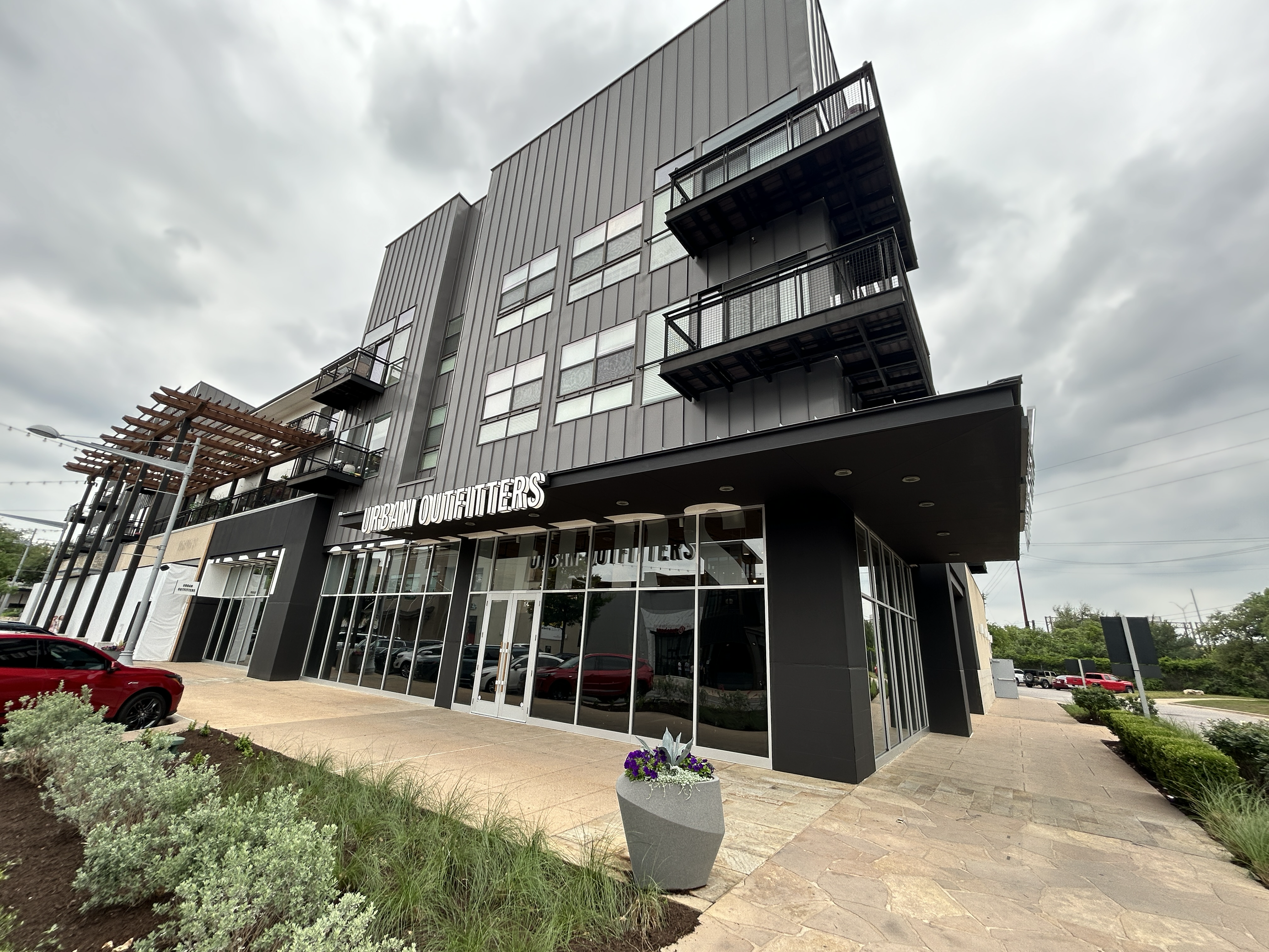 exterior glass windows on commercial space